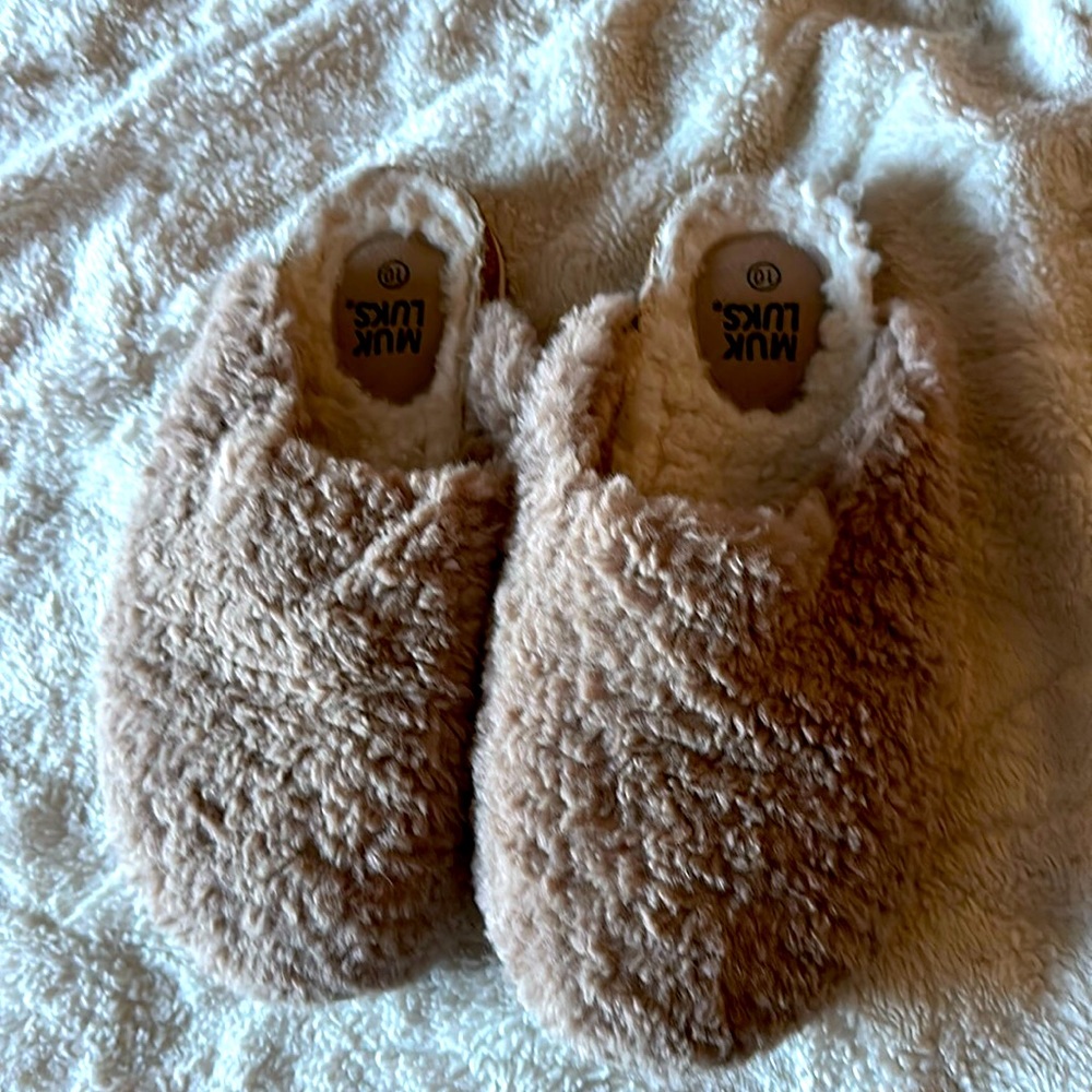 MUK LUKS size 10